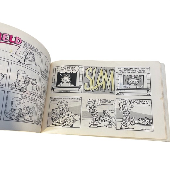 Vtg Garfield Goes to Waist Comic Jim Davis 18th Book FIRST EDITION 1990  READ - Picture 16 of 16